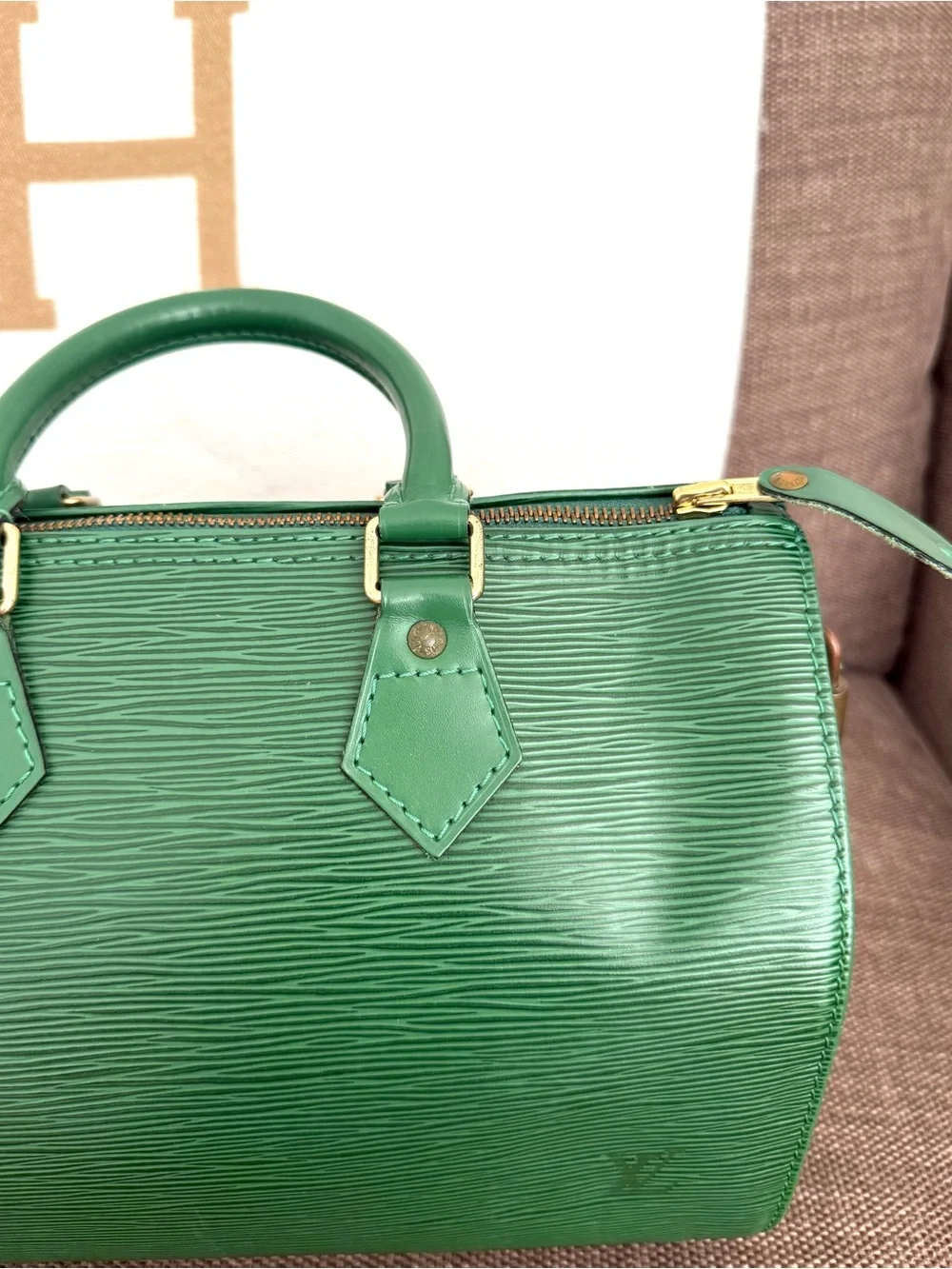 Authentic Louis Vuitton Speedy 25 green epi leather satchel bag  M43014 LV